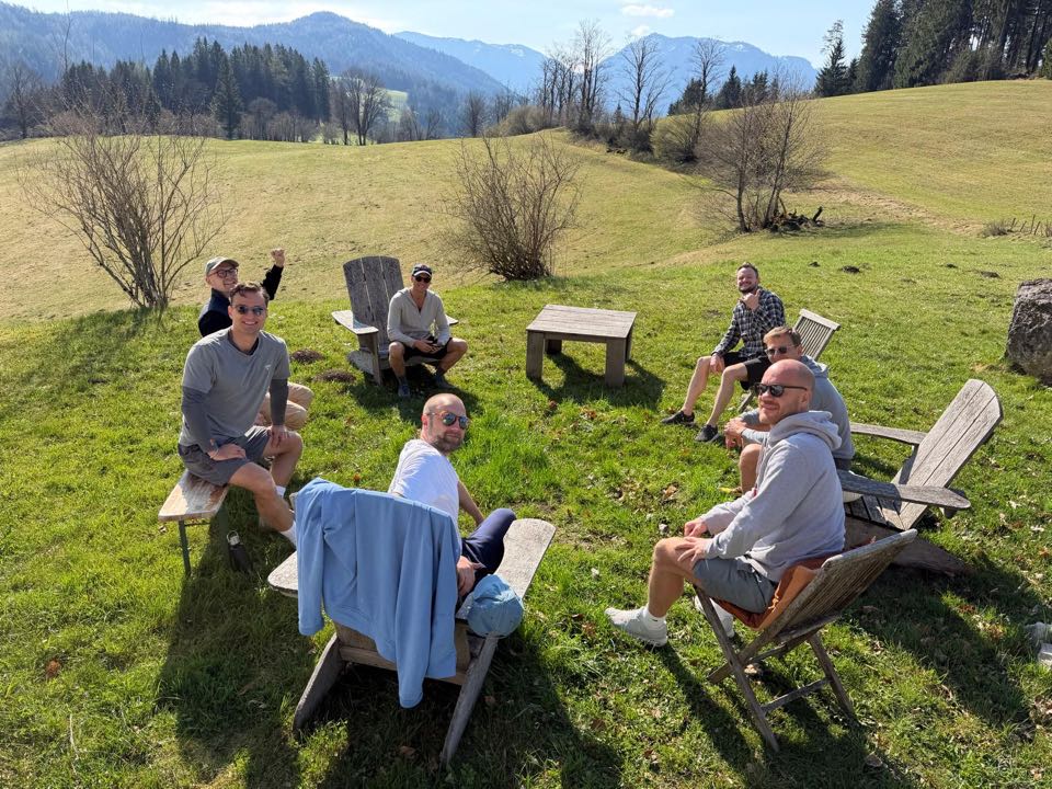 Der Kreis im Freien, Blick auf die Berge